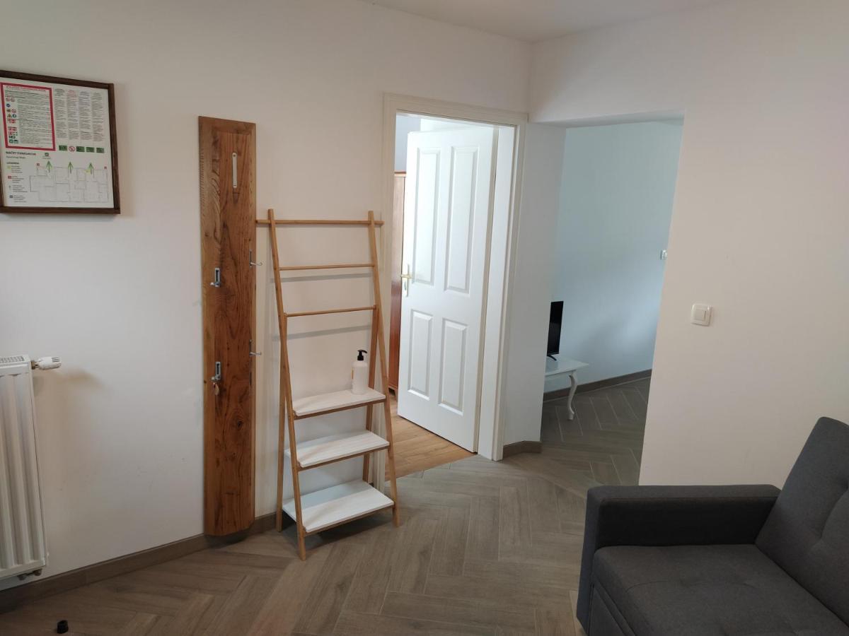 Apartment Apartmaji Maln *